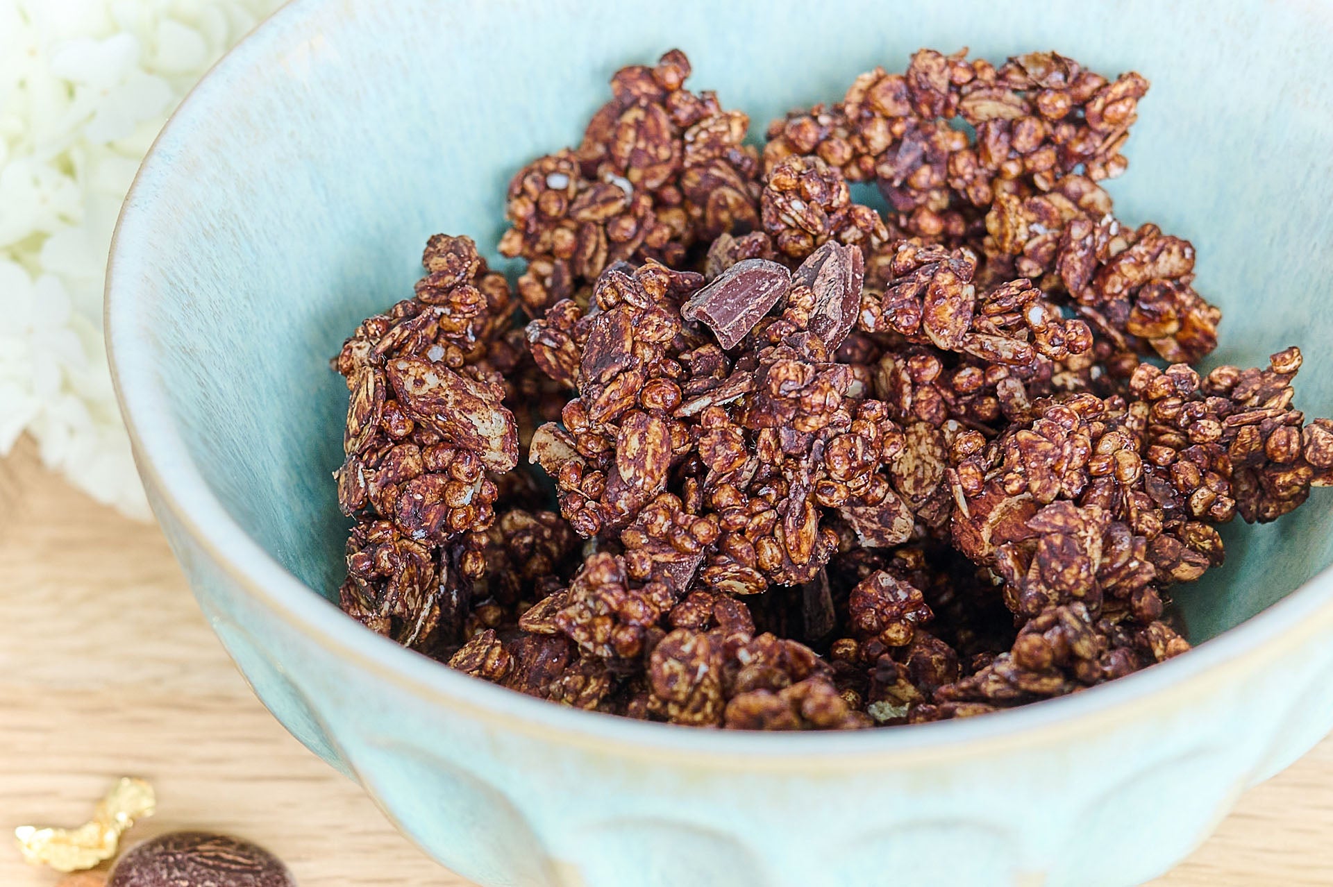 creaceres_choco_quinoa_crunch_serviervorschlag