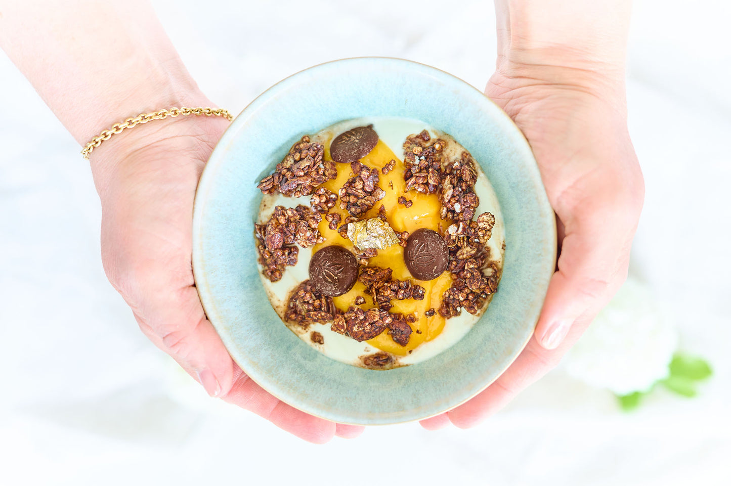 creaceres_choco_quinoa_crunch_serviervorschlag